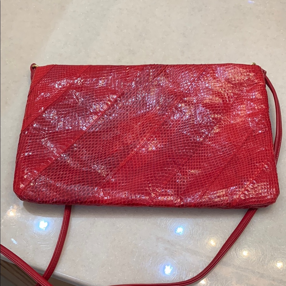 Elegant Red Snakeskin Leather Purse - Picture 3 of 5